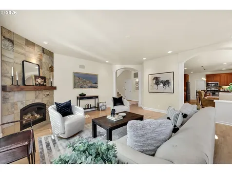 2899 Riverwalk Loop Eugene OR 97401