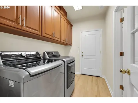 2899 Riverwalk Loop Eugene OR 97401