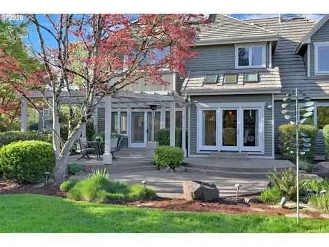 2899 Riverwalk Loop Eugene OR 97401