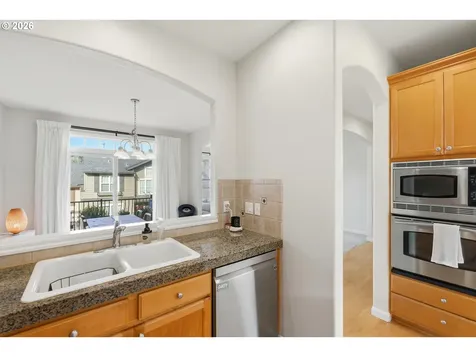 2442 NW Burnett Street Portland OR 97229
