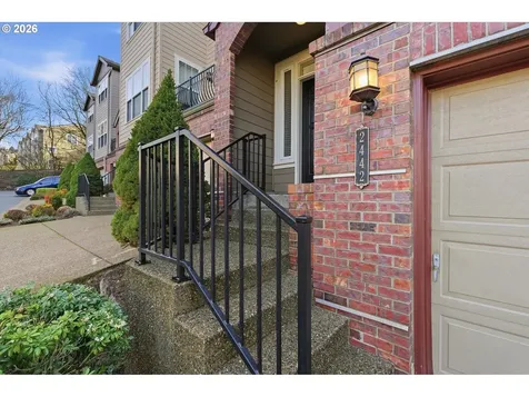 2442 NW Burnett Street Portland OR 97229