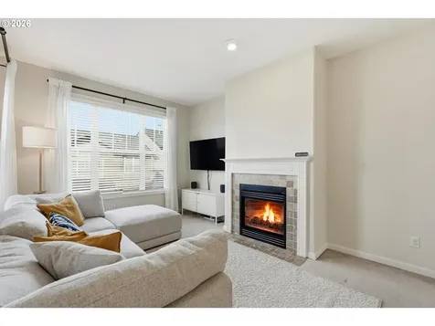 2442 NW Burnett Street Portland OR 97229