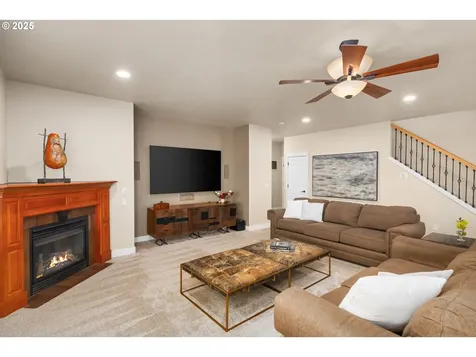 3786 NW 2nd Avenue Hillsboro OR 97124