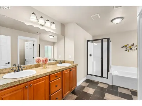 3786 NW 2nd Avenue Hillsboro OR 97124