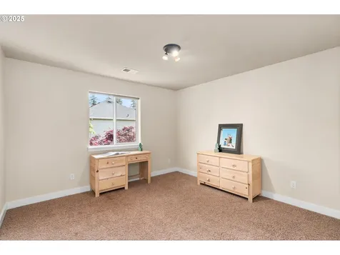 3786 NW 2nd Avenue Hillsboro OR 97124
