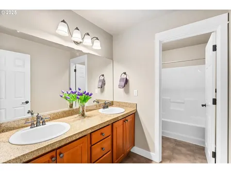 3786 NW 2nd Avenue Hillsboro OR 97124