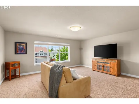 3786 NW 2nd Avenue Hillsboro OR 97124