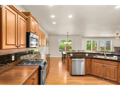 3786 NW 2nd Avenue Hillsboro OR 97124