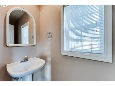951 W 27th Avenue Eugene OR 97405