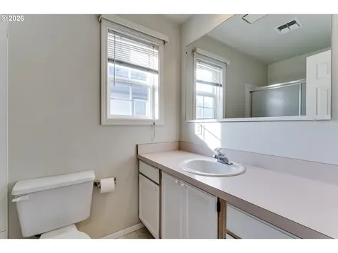 951 W 27th Avenue Eugene OR 97405