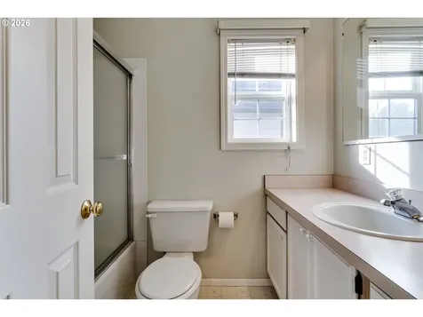 951 W 27th Avenue Eugene OR 97405