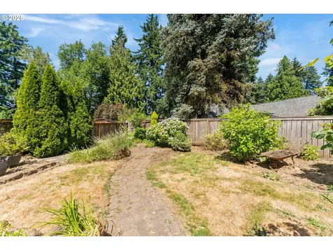 16511 NE Wasco Street Portland OR 97230
