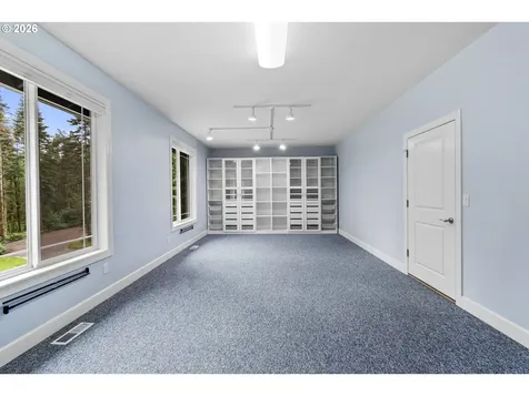 137 S Luoma Road Woodland WA 98674