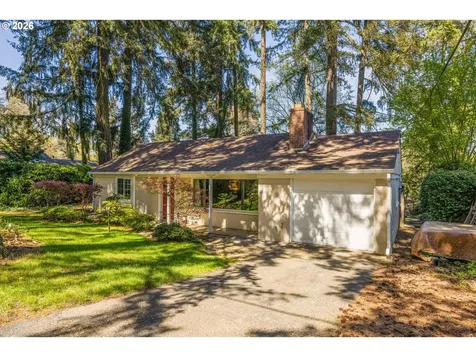1725 Southshore Boulevard Lake Oswego OR 97034
