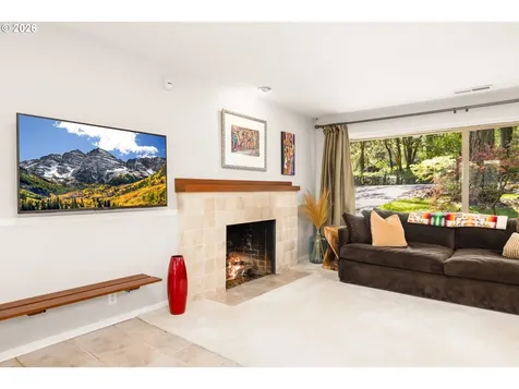 1725 Southshore Boulevard Lake Oswego OR 97034