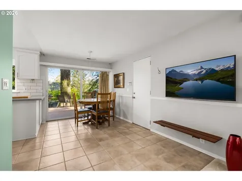 1725 Southshore Boulevard Lake Oswego OR 97034