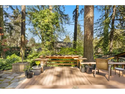 1725 Southshore Boulevard Lake Oswego OR 97034