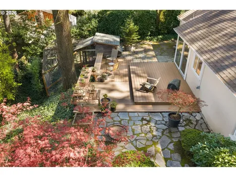 1725 Southshore Boulevard Lake Oswego OR 97034