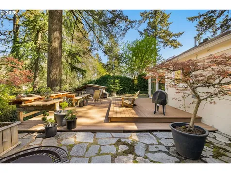 1725 Southshore Boulevard Lake Oswego OR 97034