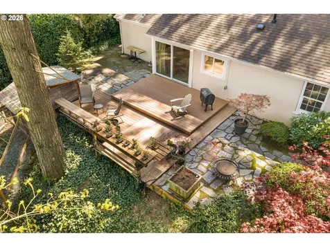 1725 Southshore Boulevard Lake Oswego OR 97034