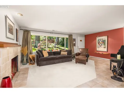 1725 Southshore Boulevard Lake Oswego OR 97034
