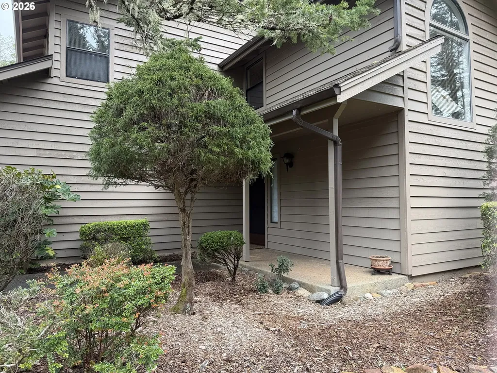 1722 Arch Lane Brookings OR 97415