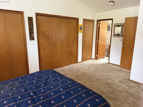 1722 Arch Lane Brookings OR 97415