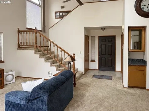 1722 Arch Lane Brookings OR 97415