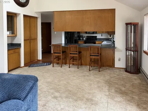 1722 Arch Lane Brookings OR 97415