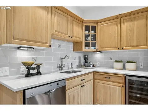 8452 NW Timber Ridge Court Portland OR 97229