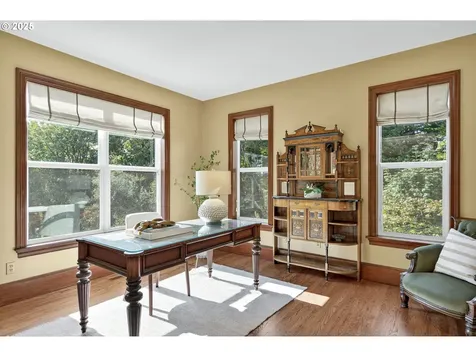 8452 NW Timber Ridge Court Portland OR 97229