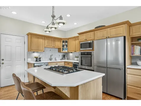 8452 NW Timber Ridge Court Portland OR 97229