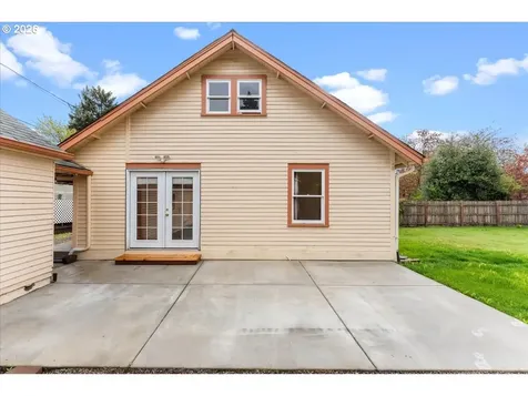 1818 Elm Street Forest Grove OR 97116