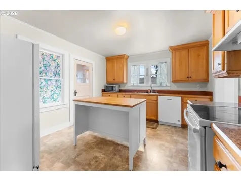 1818 Elm Street Forest Grove OR 97116