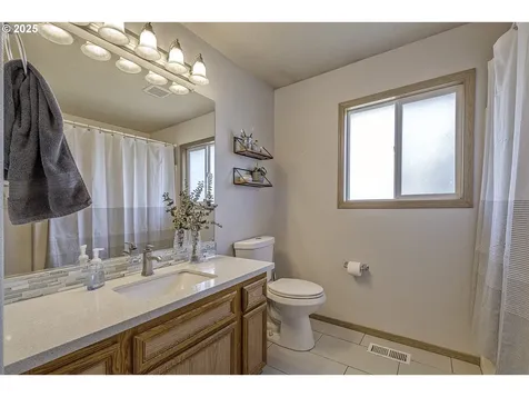 105 Warren Street Oregon City OR 97045