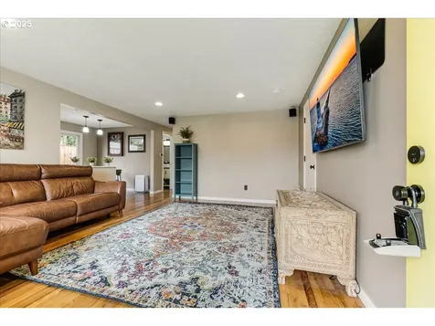 1109 Johnson Street Oregon City OR 97045