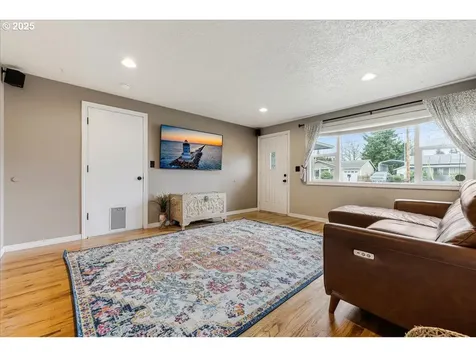1109 Johnson Street Oregon City OR 97045