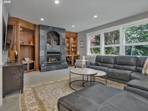 9718 NW Skyview Drive Portland OR 97231