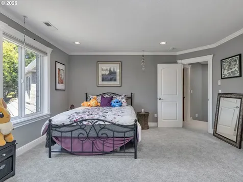 9718 NW Skyview Drive Portland OR 97231