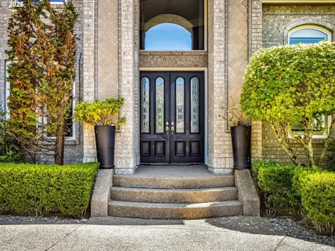 9718 NW Skyview Drive Portland OR 97231