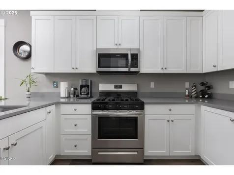 4145 SE Inlet Avenue Lincoln City OR 97367