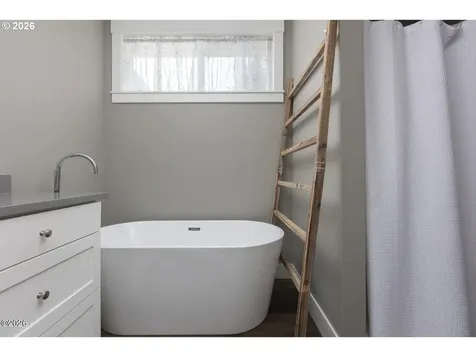 4145 SE Inlet Avenue Lincoln City OR 97367