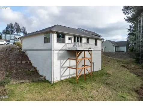 4145 SE Inlet Avenue Lincoln City OR 97367