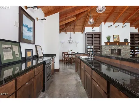 4145 SE Inlet Avenue Lincoln City OR 97367