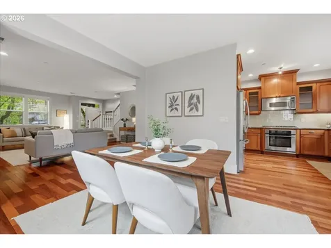 605 SW Trillium Creek Terrace Portland OR 97225