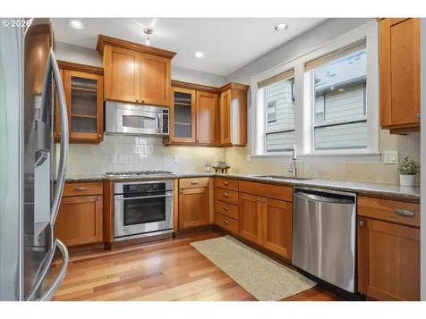 605 SW Trillium Creek Terrace Portland OR 97225