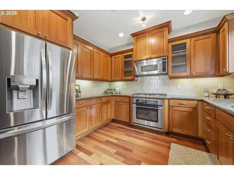 605 SW Trillium Creek Terrace Portland OR 97225