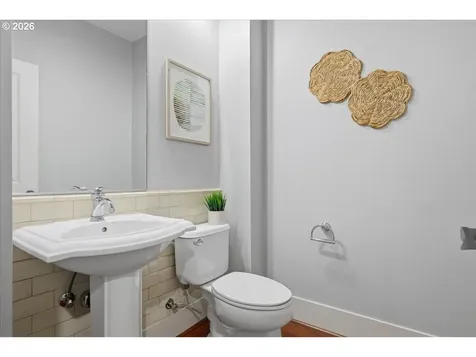 605 SW Trillium Creek Terrace Portland OR 97225