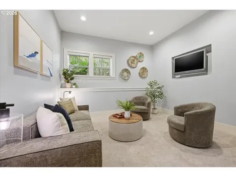 605 SW Trillium Creek Terrace Portland OR 97225