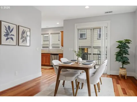 605 SW Trillium Creek Terrace Portland OR 97225